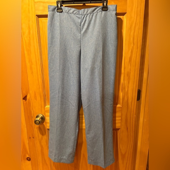 Alfred Dunner sky blue women’s pants M/12 NWT - Picture 1 of 10